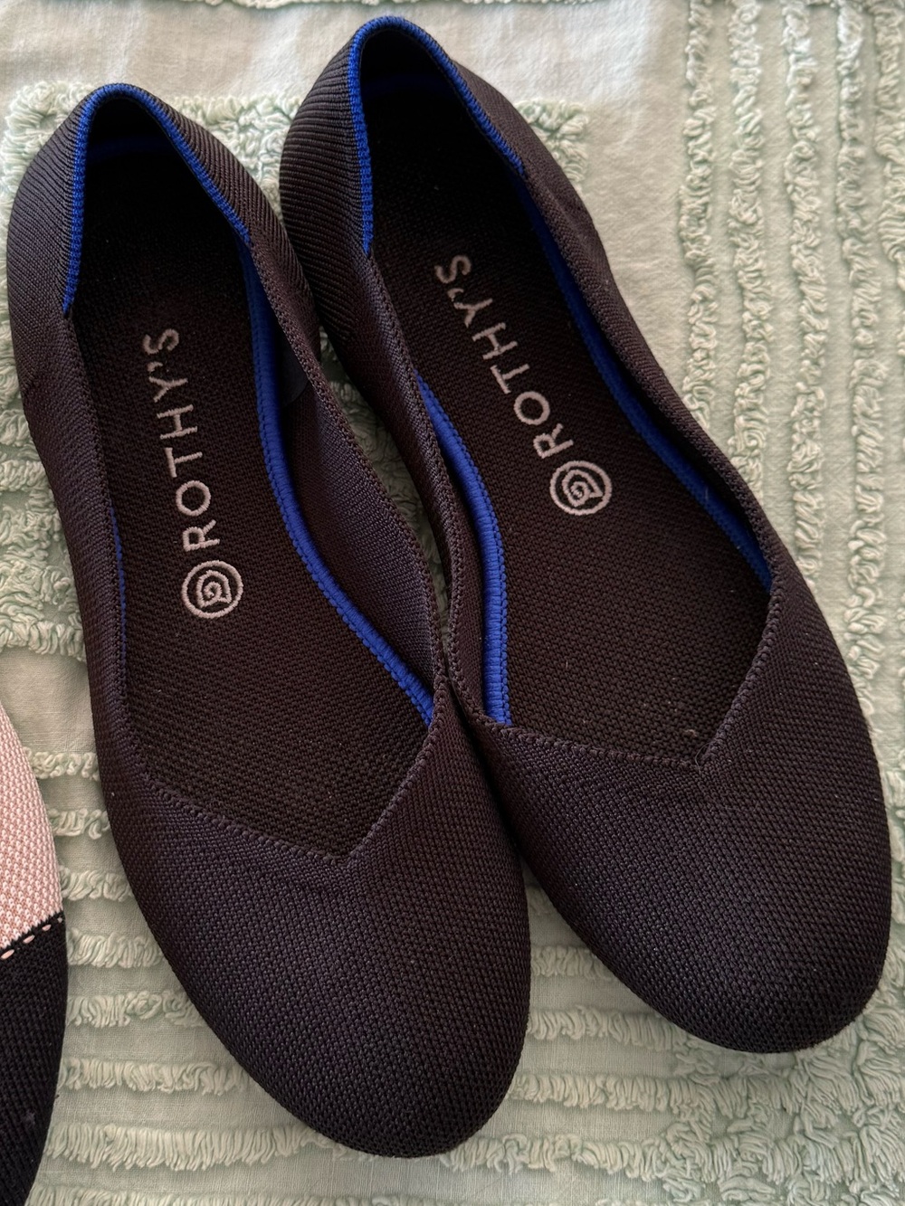 Rothys The Flat Round Toe Black Solid Womens Size 10 M